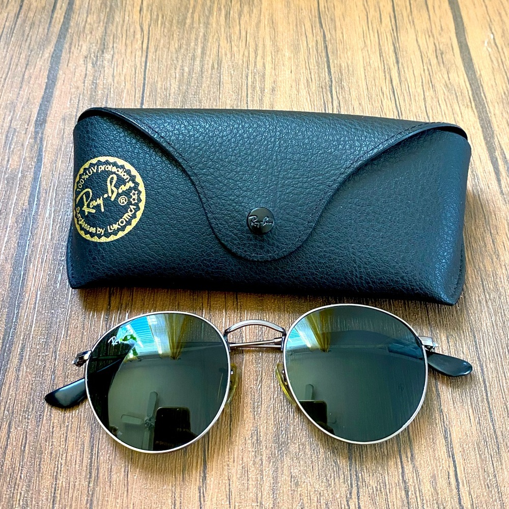 Ray-Ban GunMetal Round Sunnies